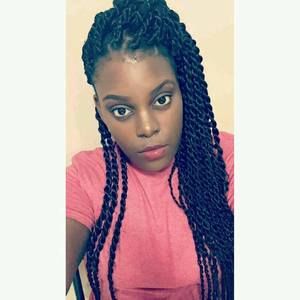 Meet your Posher, Brianna